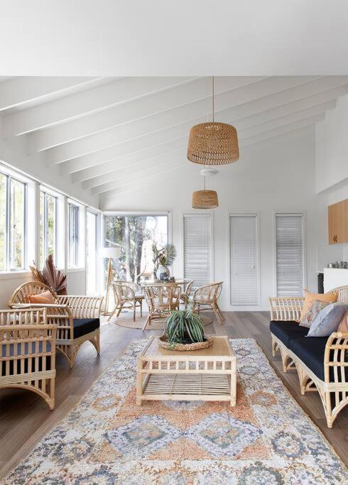 Currumbin Sanctuary Abode Holiday home *